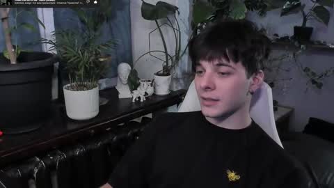 Snapshot of whiteegrimm chatting on 02-14-25, 10:47 Gus online show from 02-14-25, 10:47