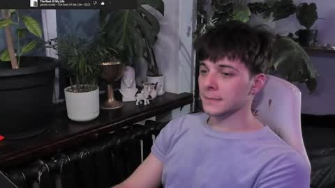 Snapshot of whiteegrimm chatting on 03-04-25, 07:11 Gus online show from 03-04-25, 07:11