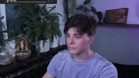 Snapshot of whiteegrimm chatting on 09-26-25, 08:24 Gus online show from 09-26-25, 08:24