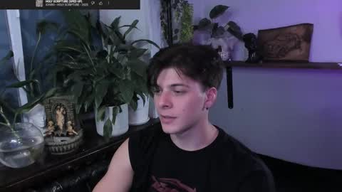 Snapshot of whiteegrimm chatting on 09-30-25, 07:52 Gus online show from 09-30-25, 07:52