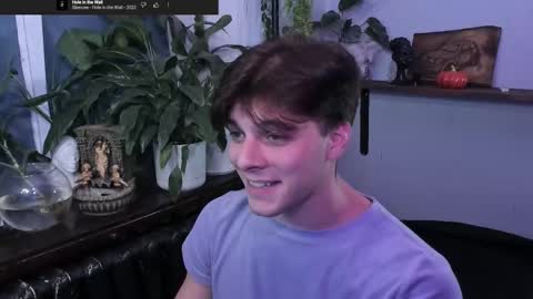 Snapshot of whiteegrimm chatting on 10-10-25, 07:35 Gus online show from 10-10-25, 07:35