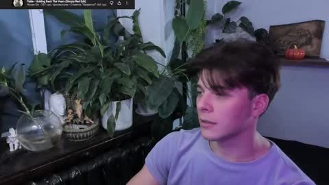 Snapshot of whiteegrimm chatting on 10-29-25, 10:22 Gus online show from 10-29-25, 10:22