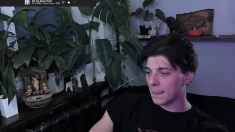 Snapshot of whiteegrimm chatting on 11-20-25, 10:31 Gus online show from 11-20-25, 10:31