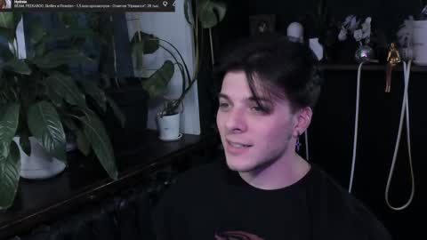 Snapshot of whiteegrimm chatting on 12-14-25, 09:52 Gus online show from 12-14-25, 09:52