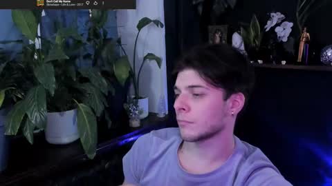 Snapshot of whiteegrimm chatting on 01-06-26, 09:29 Gus online show from 01-06-26, 09:29