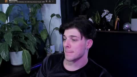 Snapshot of whiteegrimm chatting on 01-11-26, 09:53 Gus online show from 01-11-26, 09:53