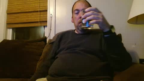 Snapshot of whitemi72975 chatting on 09-12-25, 12:11 Whitey online show from 09-12-25, 12:11