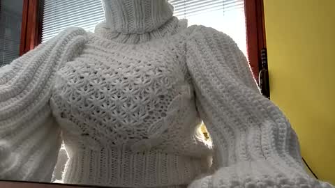 whitesweater online show from 09-18-25, 06:48