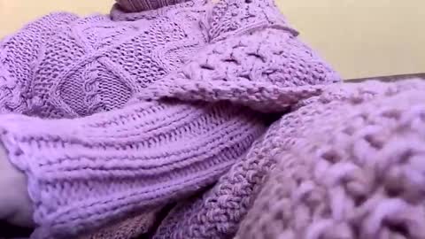 whitesweater online show from 03-25-26, 07:47