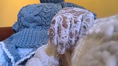 whitesweater online show from 04-27-26, 05:38