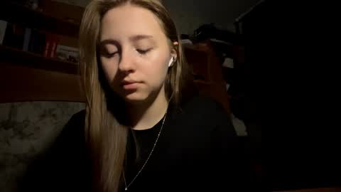 Vicky online show from 03-29-26, 08:42