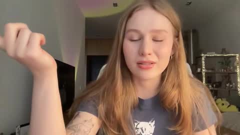 Alisa online show from 10-14-25, 07:42