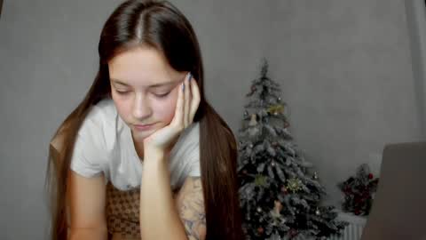 Veronica online show from 01-11-25, 05:51