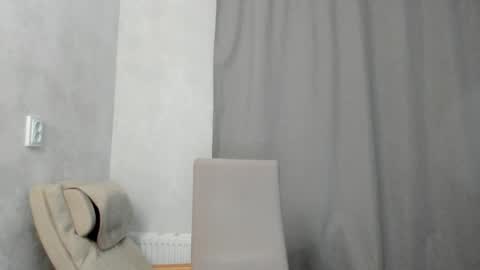 Veronica online show from 04-18-26, 05:17