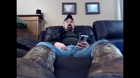 Snapshot of wibootdude chatting on 02-14-25, 08:05 wibootdude online show from 02-14-25, 08:05