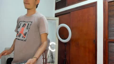 Snapshot of wickedboy_twink chatting on 05-11-26, 07:55 JAISON online show from 05-11-26, 07:55