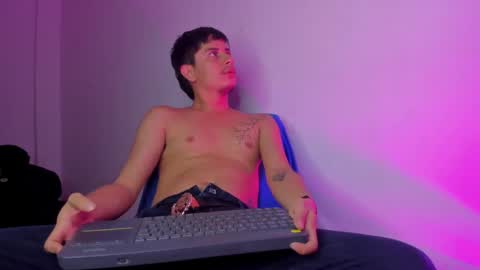 Snapshot of wickedboy_twink chatting on 05-20-26, 08:48 JAISON online show from 05-20-26, 08:48