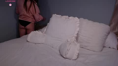 Snapshot of wickedwifexo chatting on 05-08-26, 01:11 WickedWifeXO online show from 05-08-26, 01:11