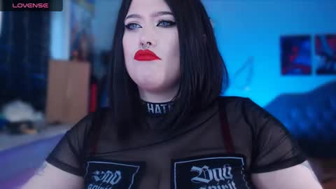 Laura  online show from 01-25-25, 12:47