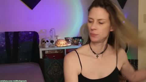 Gretchen  Jimmy online show from 10-13-25, 02:33