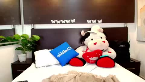 Snapshot of wife_mature chatting on 07-03-26, 12:33 sussy online show from 07-03-26, 12:33