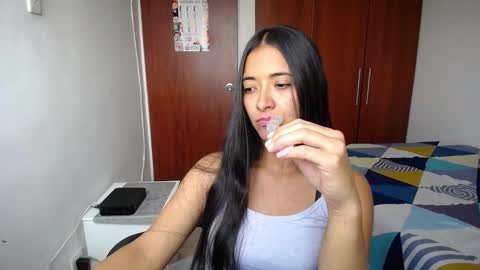 Ilauren online show from 02-12-26, 07:31