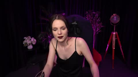 Snapshot of wild_alice_me chatting on 04-19-26, 06:10 Alice online show from 04-19-26, 06:10