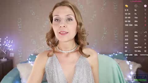 Snapshot of wild_berrrie chatting on 02-08-25, 04:36 Alice online show from 02-08-25, 04:36