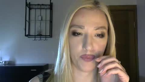 Alina online show from 01-24-25, 11:37