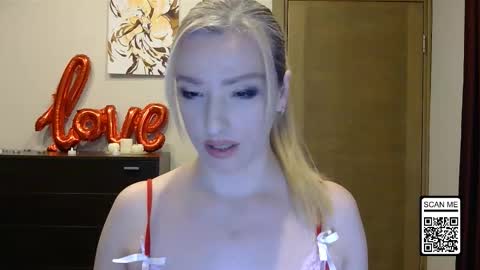 Snapshot of wild_silk_desire chatting on 03-04-26, 05:19 Alina online show from 03-04-26, 05:19