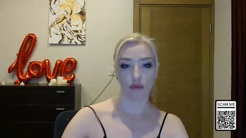 Snapshot of wild_silk_desire chatting on 03-17-26, 04:54 Alina online show from 03-17-26, 04:54