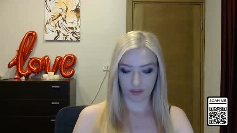 Snapshot of wild_silk_desire chatting on 03-26-26, 04:56 Alina online show from 03-26-26, 04:56