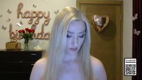 Snapshot of wild_silk_desire chatting on 04-07-26, 05:57 Alina online show from 04-07-26, 05:57