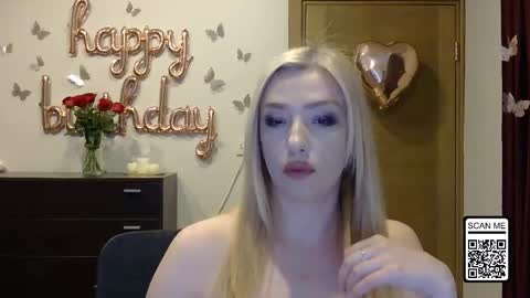 Snapshot of wild_silk_desire chatting on 04-08-26, 06:52 Alina online show from 04-08-26, 06:52
