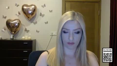 Snapshot of wild_silk_desire chatting on 06-13-26, 04:05 Alina online show from 06-13-26, 04:05