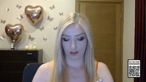 Snapshot of wild_silk_desire chatting on 06-15-26, 03:58 Alina online show from 06-15-26, 03:58