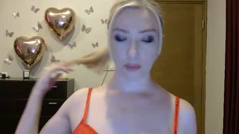 Snapshot of wild_silk_desire chatting on 06-21-26, 03:47 Alina online show from 06-21-26, 03:47