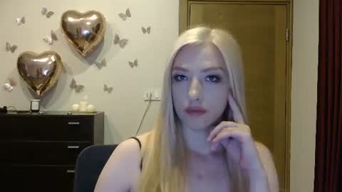 Snapshot of wild_silk_desire chatting on 06-30-26, 05:14 Alina online show from 06-30-26, 05:14