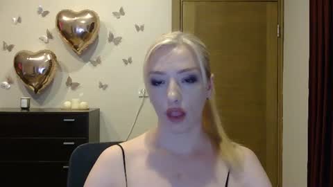 Snapshot of wild_silk_desire chatting on 07-12-26, 05:04 Alina online show from 07-12-26, 05:04