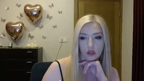 Snapshot of wild_silk_desire chatting on 07-14-26, 04:45 Alina online show from 07-14-26, 04:45