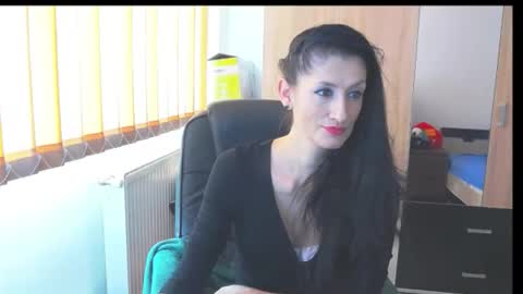 Bea online show from 10-15-25, 06:46