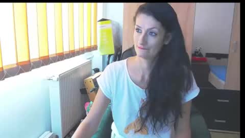 Bea online show from 10-16-25, 06:03