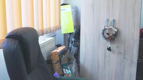 Bea online show from 12-17-25, 11:16