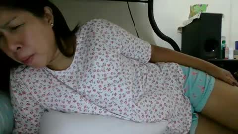 Snapshot of wildbrownchick69 chatting on 12-10-24, 12:17 WildChick online show from 12-10-24, 12:17