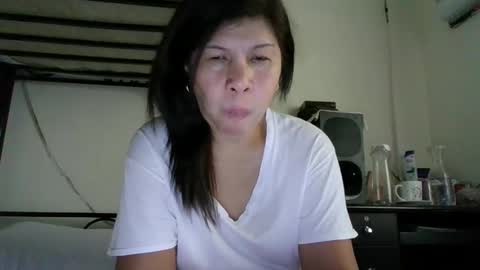Snapshot of wildbrownchick69 chatting on 02-05-25, 04:48 WildChick online show from 02-05-25, 04:48