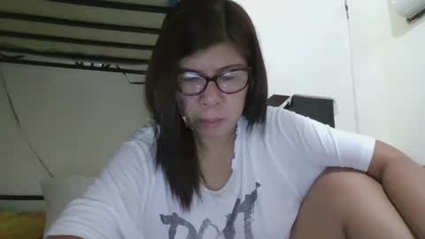 Snapshot of wildbrownchick69 chatting on 02-14-25, 10:59 WildChick online show from 02-14-25, 10:59