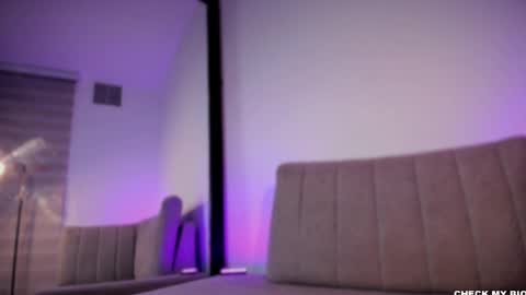 Snapshot of wilddesiree_ chatting on 05-15-26, 11:45 WildDesire online show from 05-15-26, 11:45