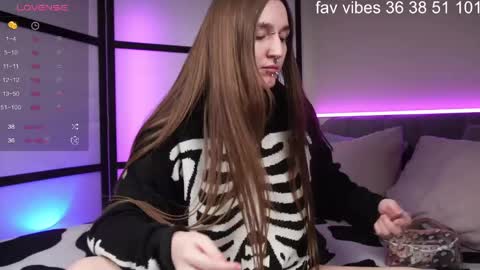 .. alice .. online show from 03-23-26, 04:49