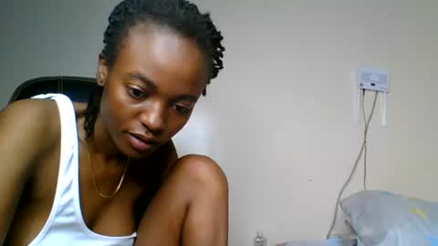 Snapshot of wildflowr chatting on 06-18-26, 01:28 wildflowr online show from 06-18-26, 01:28