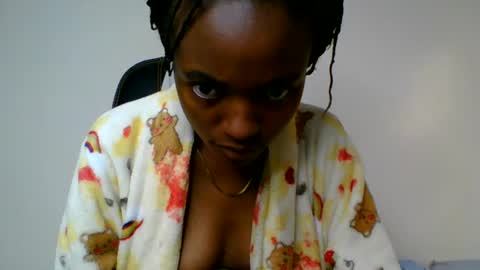 Snapshot of wildflowr chatting on 06-20-26, 02:03 wildflowr online show from 06-20-26, 02:03